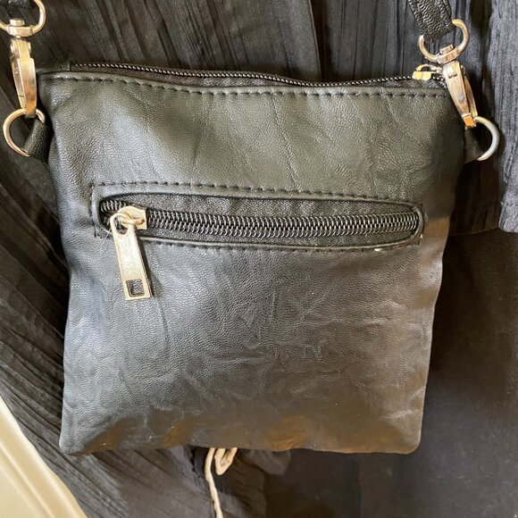 Black Leather Shoulder Bag /Cross-Body Bag With a Large Flower design - Picture 8 of 9